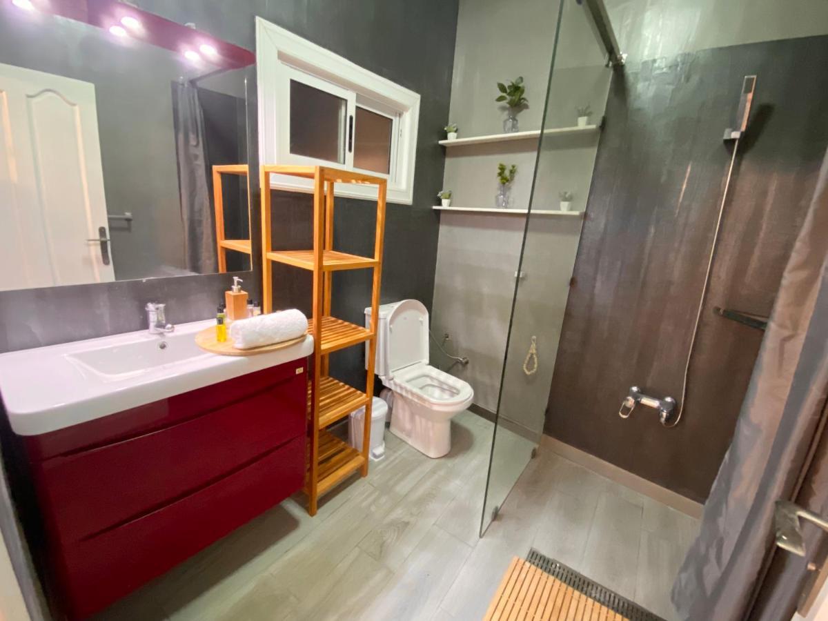 Appartement Avec Terasse Jaccuzi Barbecue Netflix Vue Sur Mer Totalement Gratuit Sans Supplement Al Hoceima Exterior photo
