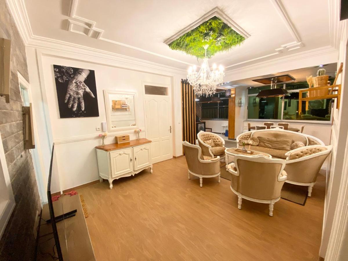 Appartement Avec Terasse Jaccuzi Barbecue Netflix Vue Sur Mer Totalement Gratuit Sans Supplement Al Hoceima Exterior photo